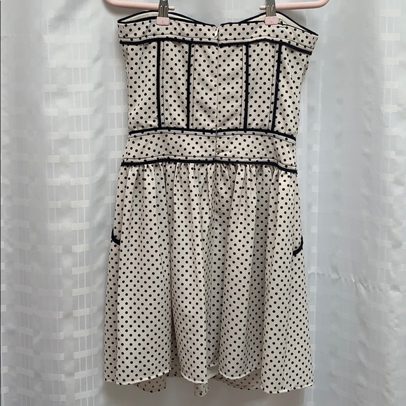 Sugar lips strapless dress with pockets! - Picture 3 of 5